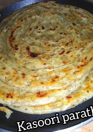 A picture of Kasoori paratha.