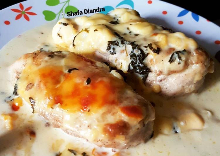 8 Resep: Chicken Steak with Basil Cream Cheese🇺🇸 yang Lezat Sekali!