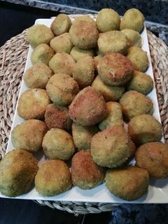 Una foto de Crujientes de calabacín y queso sin gluten