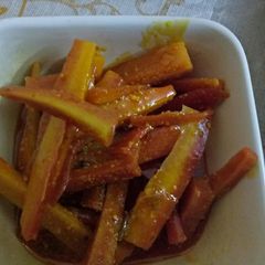 A picture of Gajar ka aachar.