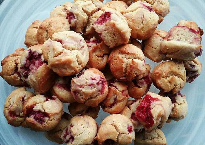 Simple Way to Make Quick Raspberry and Lemon Mini Muffins