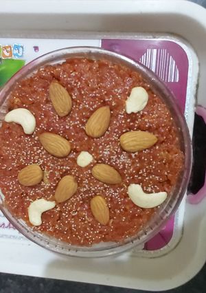 गाजर का हलवा (gajar ka halwa recipe in Hindi) रेसिपी मुख्य फोटो