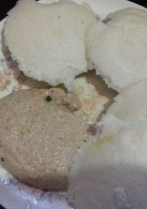 इडली (Idli recipe in hindi) रेसिपी मुख्य फोटो
