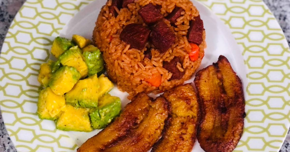 Locrio de salami Dominicano Receta de Ingrid Sánchez Cookpad