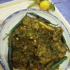 A picture of Chicken palak.
