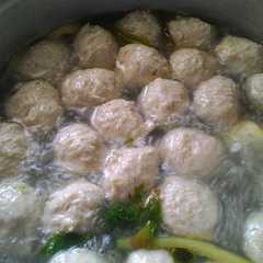 A picture of Bakso homemade.