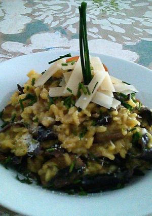 Una foto de Risotto de setas asiáticas con parmesano