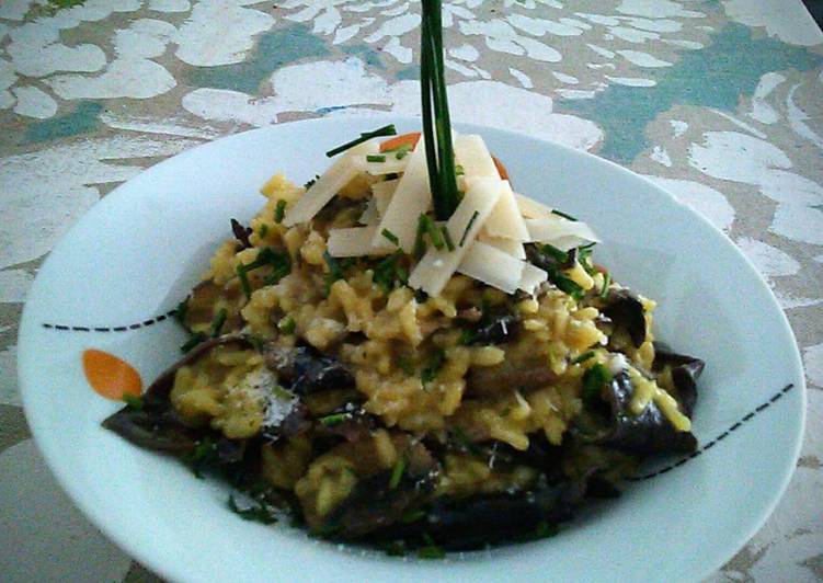 Risotto de setas asiáticas con parmesano