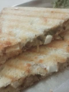 સેન્ડવિચ (Sandwich Recipe in Gujarati) રેસીપી મુખ્ય ફોટો