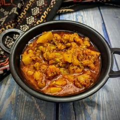 A picture of Shalgam(turnip)aur Matar ki curry.