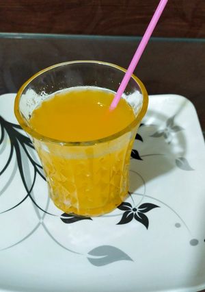 आरेंज ज्युस (orange juice recipe in marathi) रेसिपी चे मुख्य फोटो 