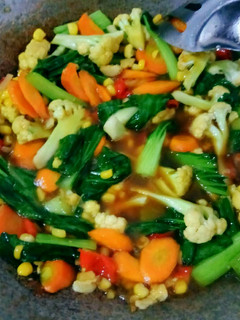 Foto resep Tumis wortel sawi daging