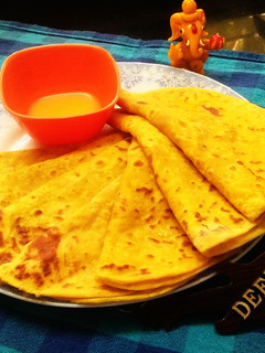 पुरणपोळी (puranpoli recipe in marathi) रेसिपी चे मुख्य फोटो