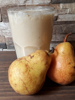 Una foto de Smoothie yogur de vainilla-dátiles-pera