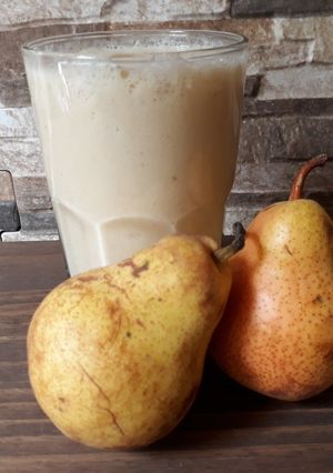 Una foto de Smoothie yogur de vainilla-dátiles-pera