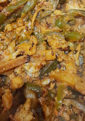 A picture of Aloo gobhi shimla mirch sabzi.