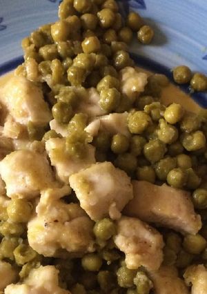 Foto di Bocconcini di tacchino e piselli