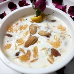 A picture of Orange rice pudding.