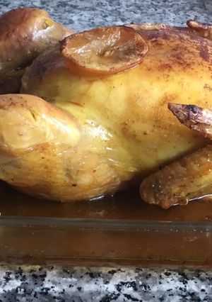 Una foto de Pollo al horno con limón