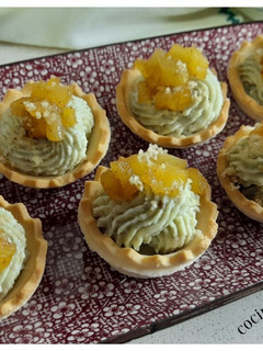 Una foto de Canapés de queso azul y manzana