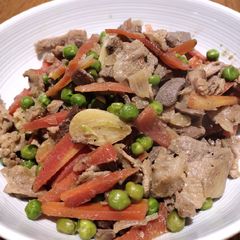 A picture of Egado with Peas.