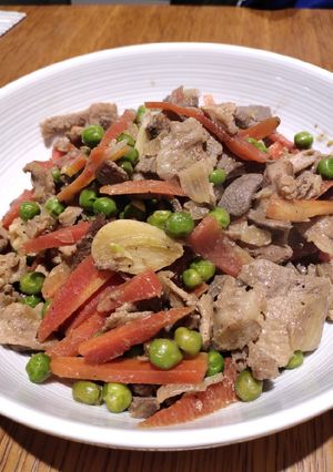 A picture of Egado with Peas.