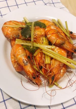 รูปของ กุ้งอบเกลือ ทำง่ายๆ ทานเองที่บ้าน