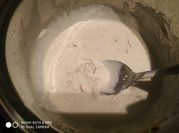 Una foto de salsa queso camembert