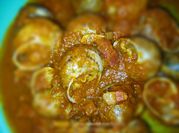 Una foto de salsa para caracoles