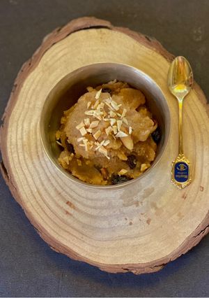 A picture of Kashmiri Gur Halwa.