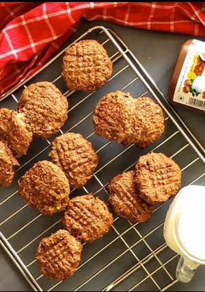 A picture of Oatmeal banana nutella cookies.