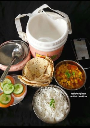 A picture of Rice Roti Salad Lauki Chanadal Sabzi - Mini Meal Office Lunch Tiffin.
