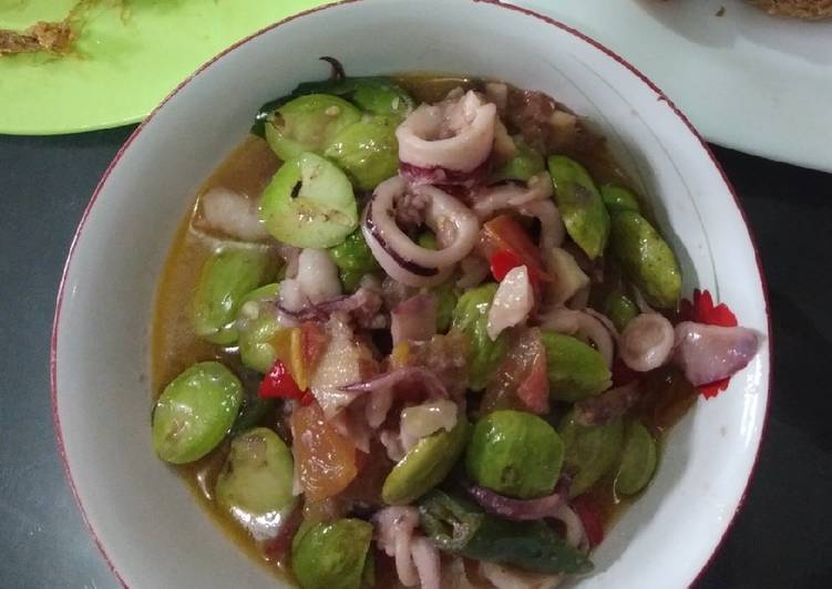 Rahasia Membuat Tumis cumi petai simple yang Lezat Sekali