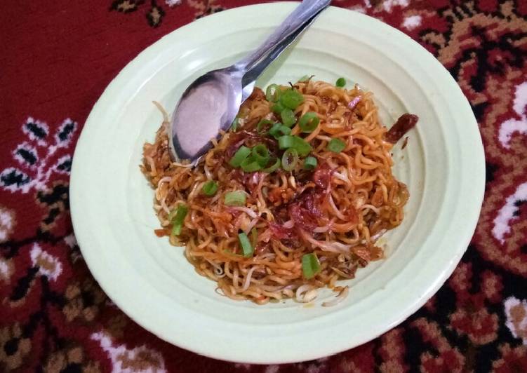 Cara Gampang Menyiapkan Mie goreng seleraku 😊😊 yang Enak