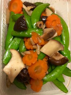 รูปของ ผัดผักรวมเห็ดหอมสด🥕🥕