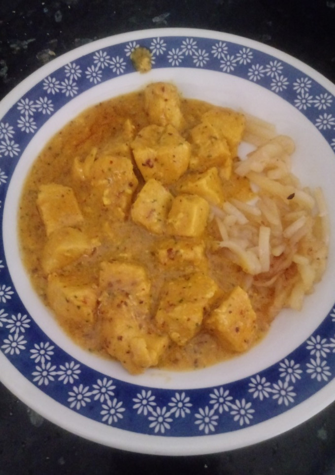 Una foto de Pollo en salsa de almendras