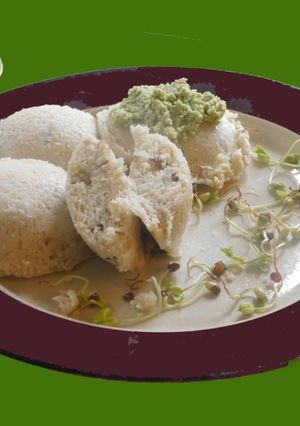 A picture of Idli with sago and horse gram sprouts.