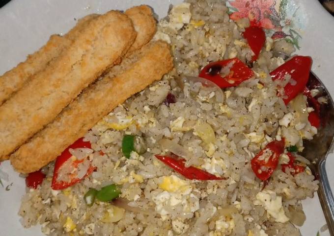 Resep Nasi goreng mentega oleh fina nurul fitriah - Cookpad