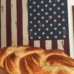 A picture of Franks Heavenly Braided Bread.