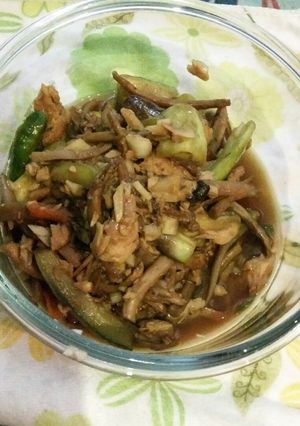 รูปของ มะเขือผัดเปรี้ยวหวาน(เผ็ด)ใส่เห็ด