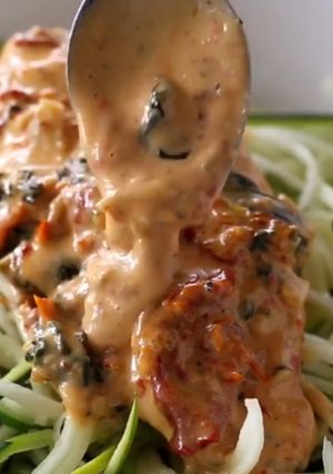 A picture of Creamy sun dried tomato chicken.
