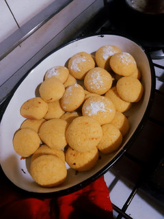 Una foto de Galletitas de polenta 🌽🍪