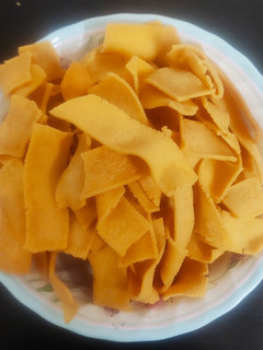 பூண்டு, பட்டர் ரிப்பன் பக்கோடா (Garlic butter ribbon pakoda recipe in tamil) செய்முறை முக்கிய புகைப்படம்