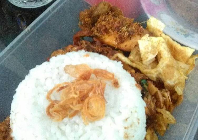 Resep Nasi Uduk Komplet yang Lezat