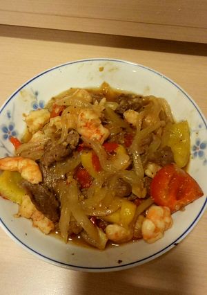 Foto resep Daging sapi dan udang tumis bawang bombay