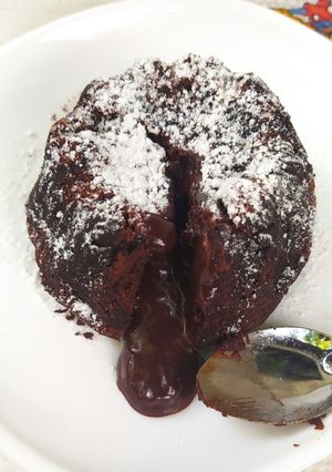 Una foto de Volcán De Chocolate Con Harina De Garbanzos