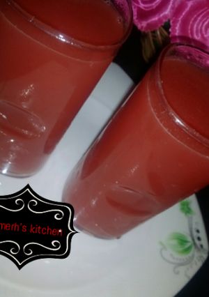 A picture of Watermelon lemonade.