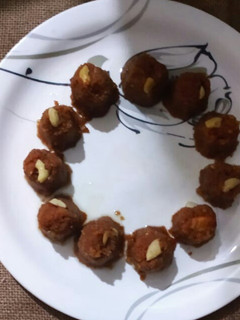 અડદિયા (Adadiya Recipe In Gujarati) રેસીપી મુખ્ય ફોટો