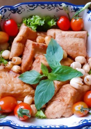 Hình của món Đậu hũ nhồi hạt sen.