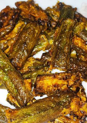 க்ரிஸ்பி வெண்டைக்காய் ஃப்ரை (Crispy vendaikkaai fry recipe in tamil) செய்முறை முக்கிய புகைப்படம்